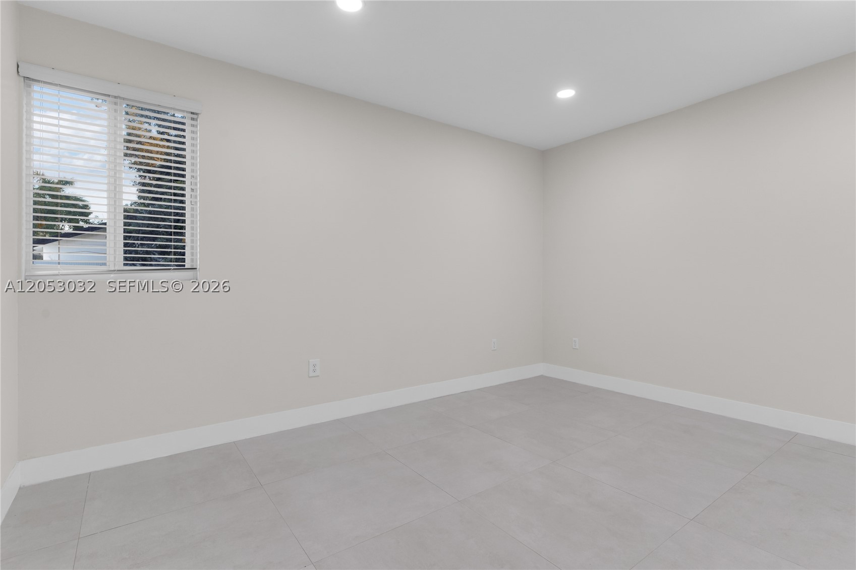 559 NW 2nd St, Florida City FL 33034