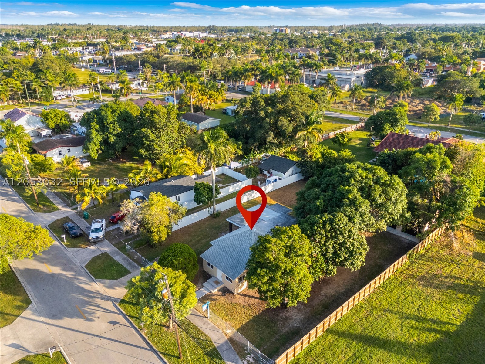 559 NW 2nd St, Florida City FL 33034