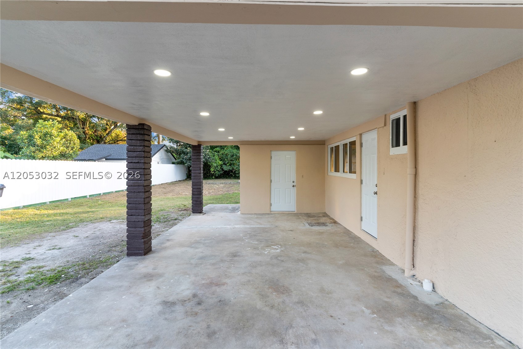 559 NW 2nd St, Florida City FL 33034