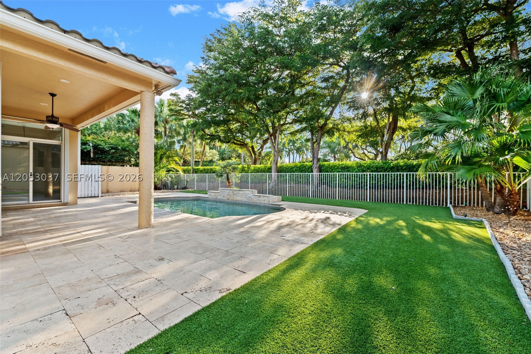2497 Bay Isle Dr, Weston FL 33327