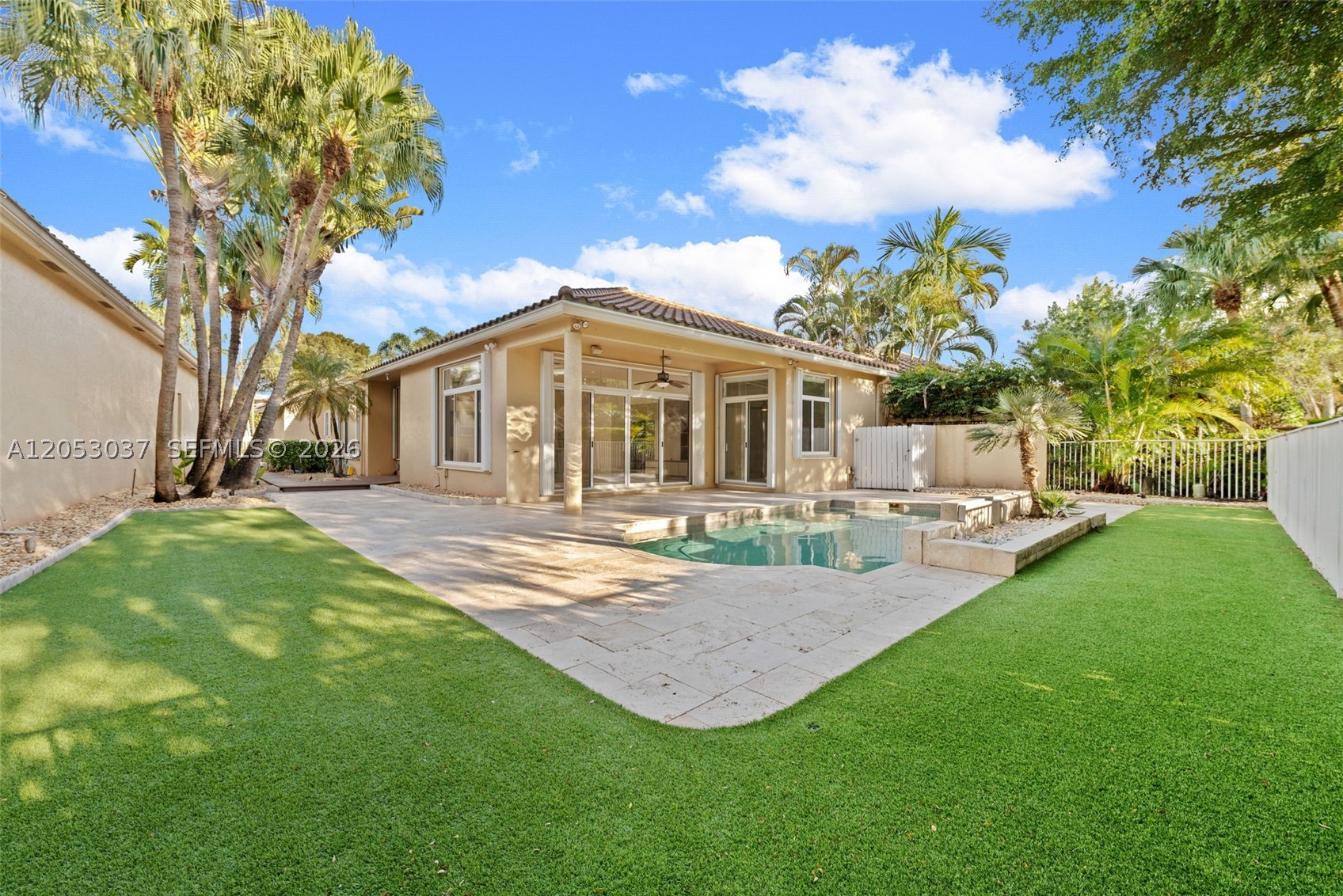 2497 Bay Isle Dr, Weston FL 33327