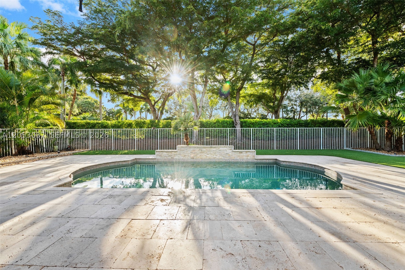 2497 Bay Isle Dr, Weston FL 33327