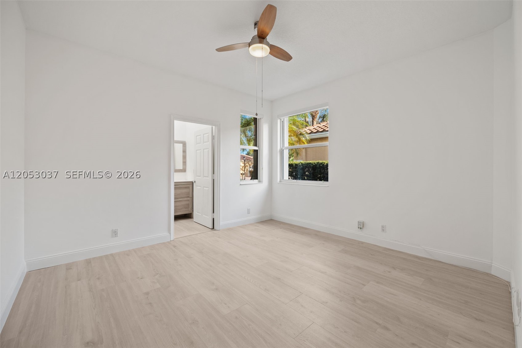2497 Bay Isle Dr, Weston FL 33327