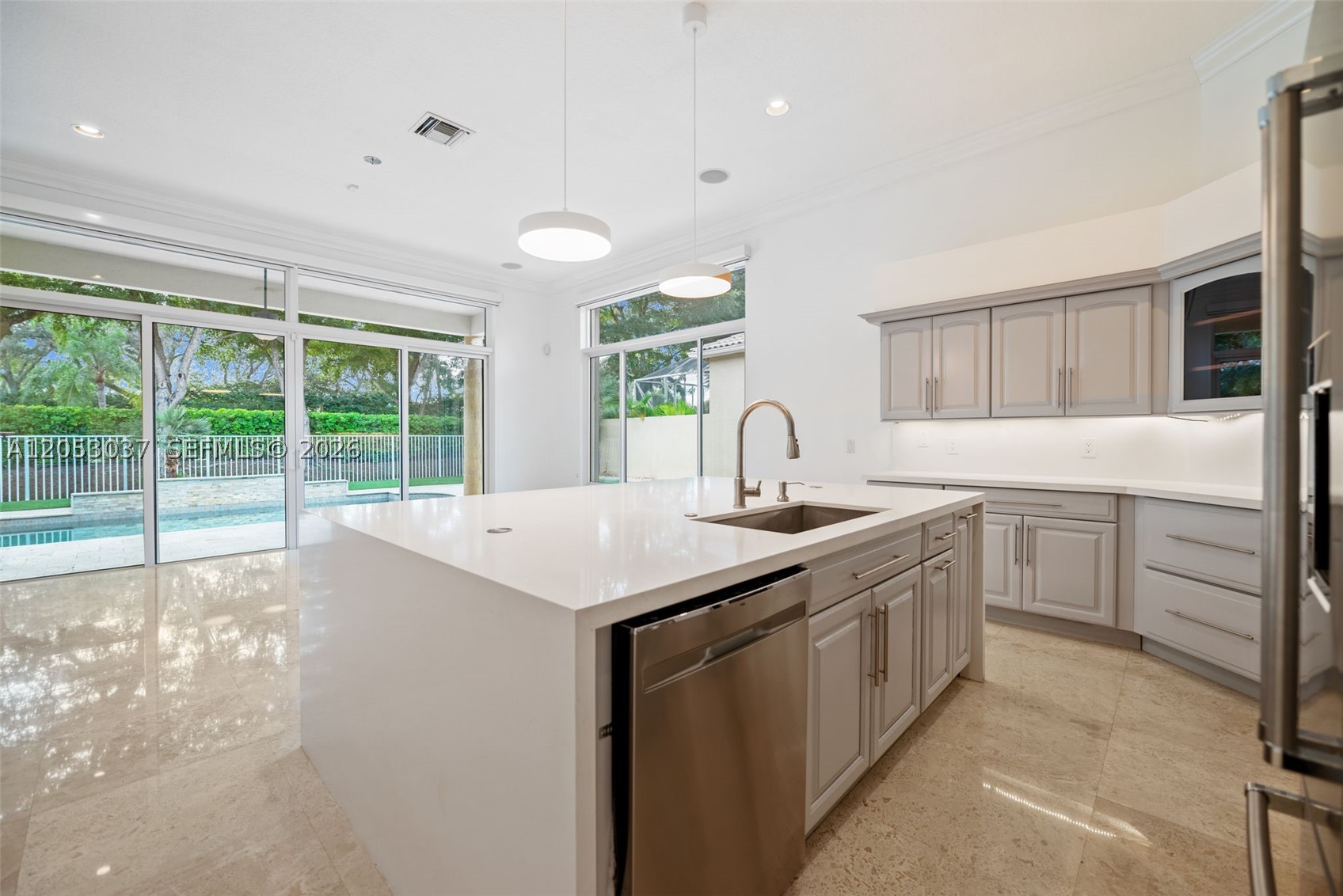 2497 Bay Isle Dr, Weston FL 33327