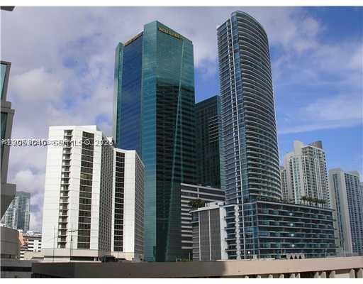 41 SE 5th St #402, Miami FL 33131