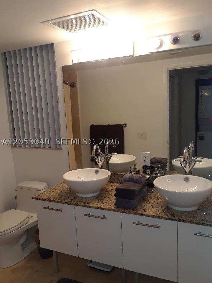 41 SE 5th St #402, Miami FL 33131