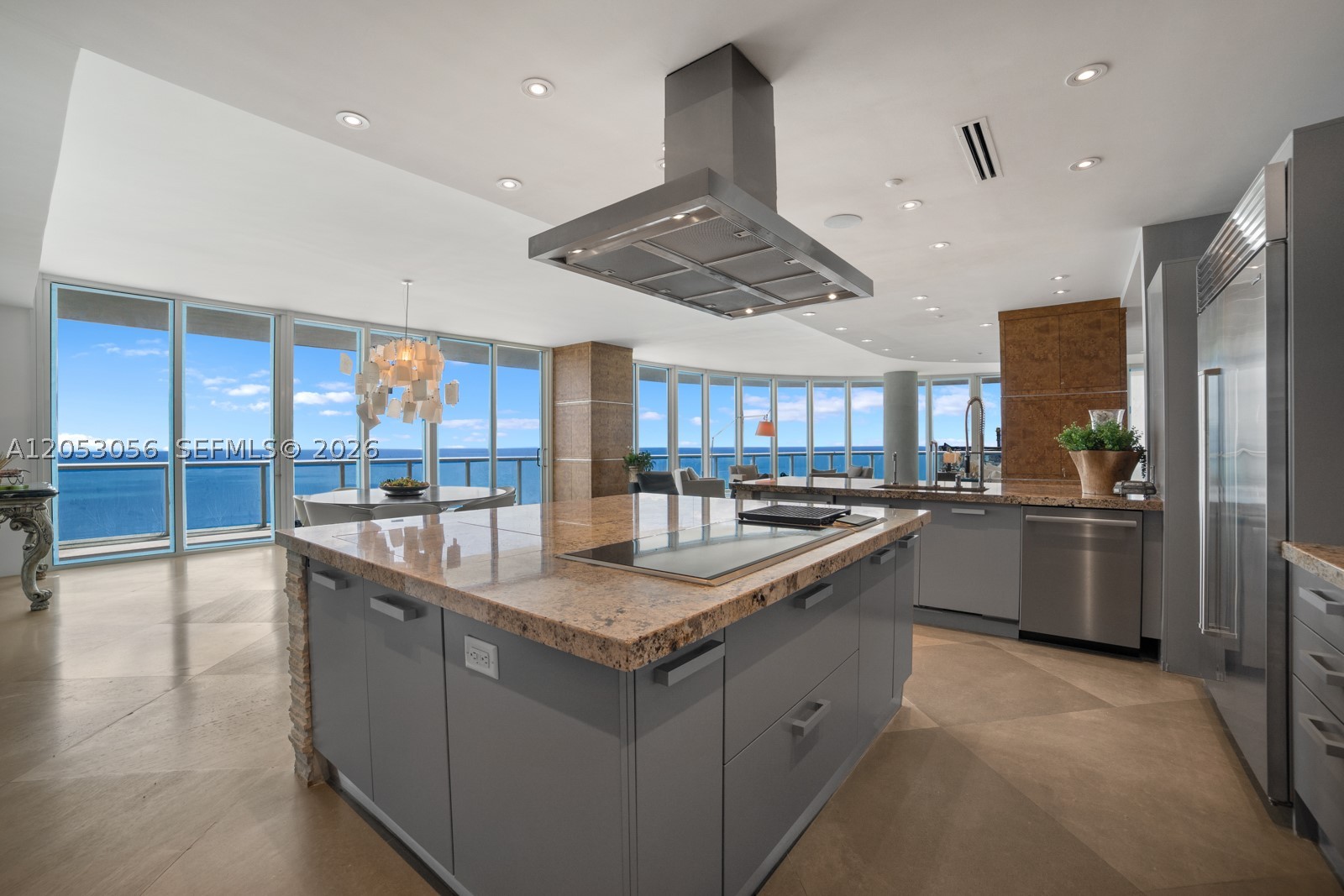 100 S Pointe Dr #2905, Miami Beach FL 33139