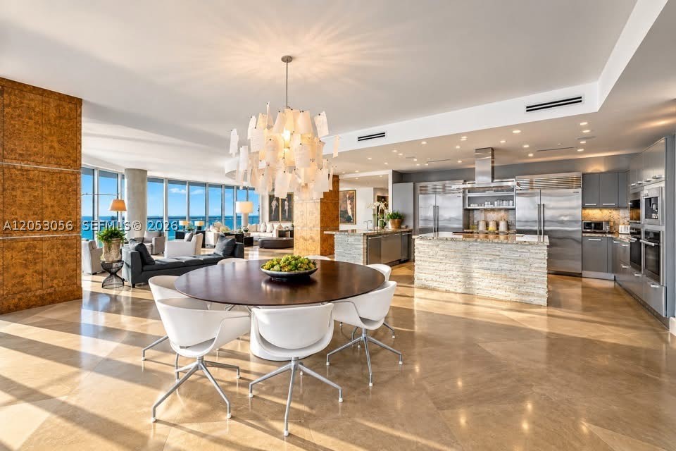 100 S Pointe Dr #2905, Miami Beach FL 33139