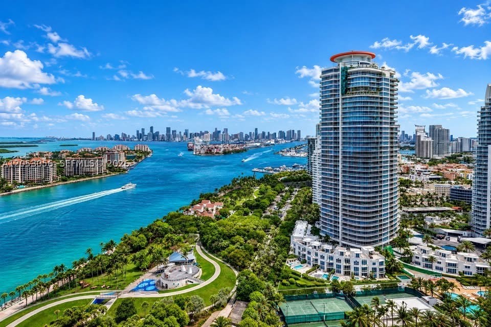 100 S Pointe Dr #2905, Miami Beach FL 33139