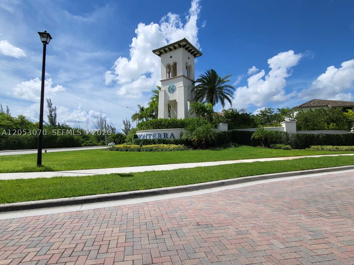 3258 W 99th Pl, Hialeah FL 33018