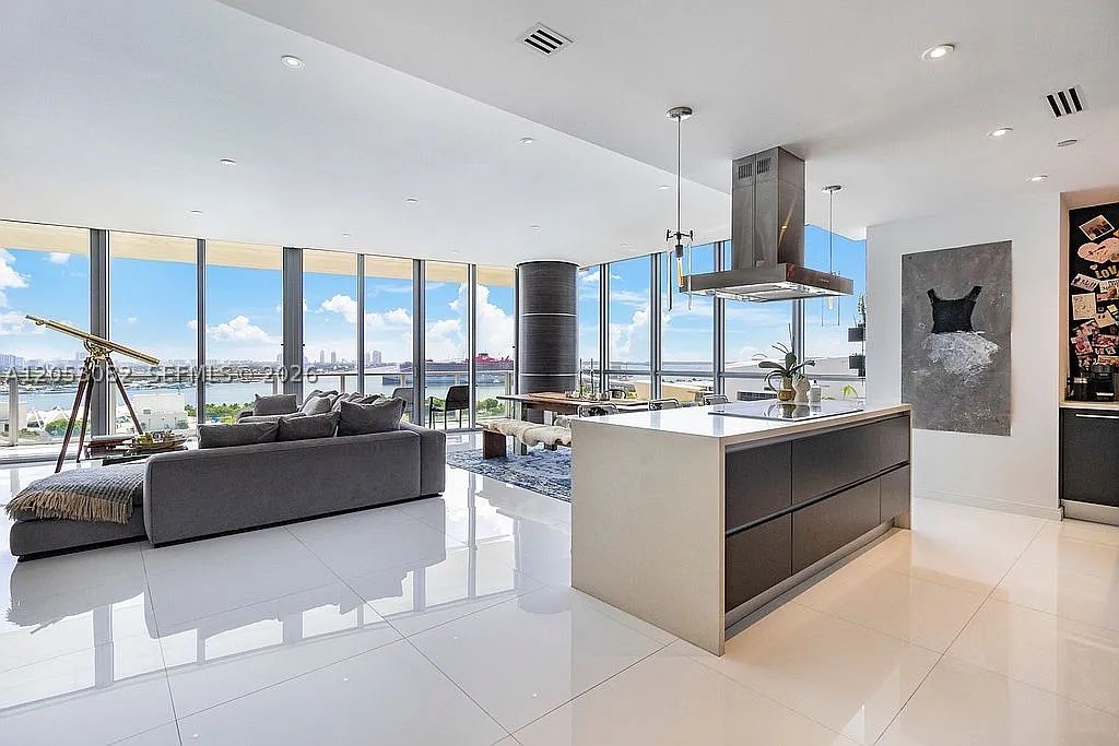 1100 Biscayne Blvd #1501, Miami FL 33132