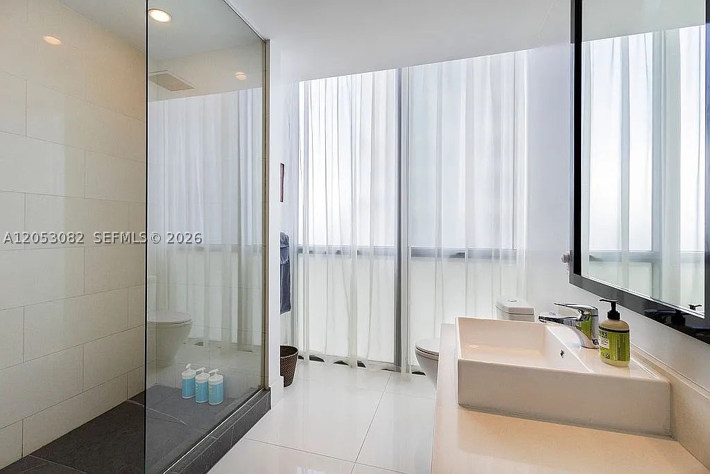 1100 Biscayne Blvd #1501, Miami FL 33132