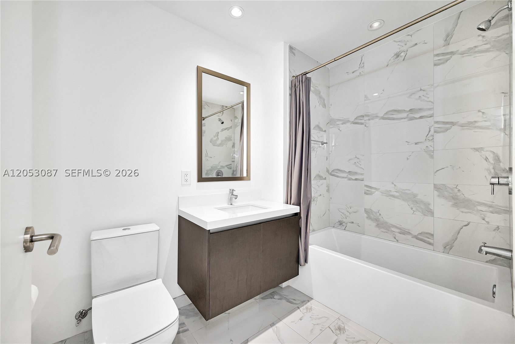 851 NE 1st Ave #1701, Miami FL 33132