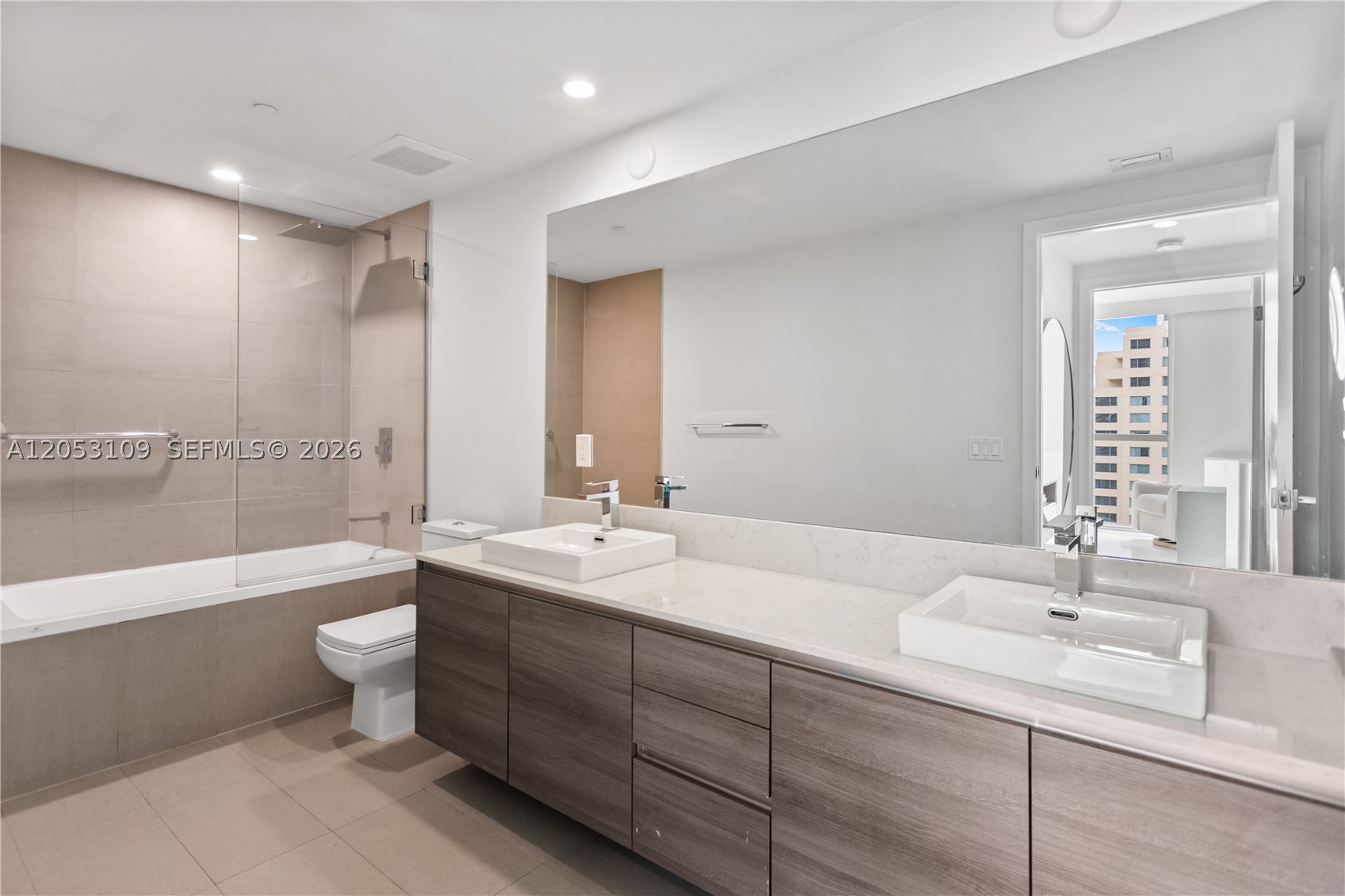 1080 Brickell Ave #1602, Miami FL 33131