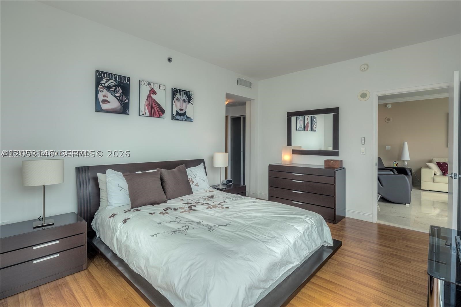 950 Brickell Bay Dr #1711, Miami FL 33131