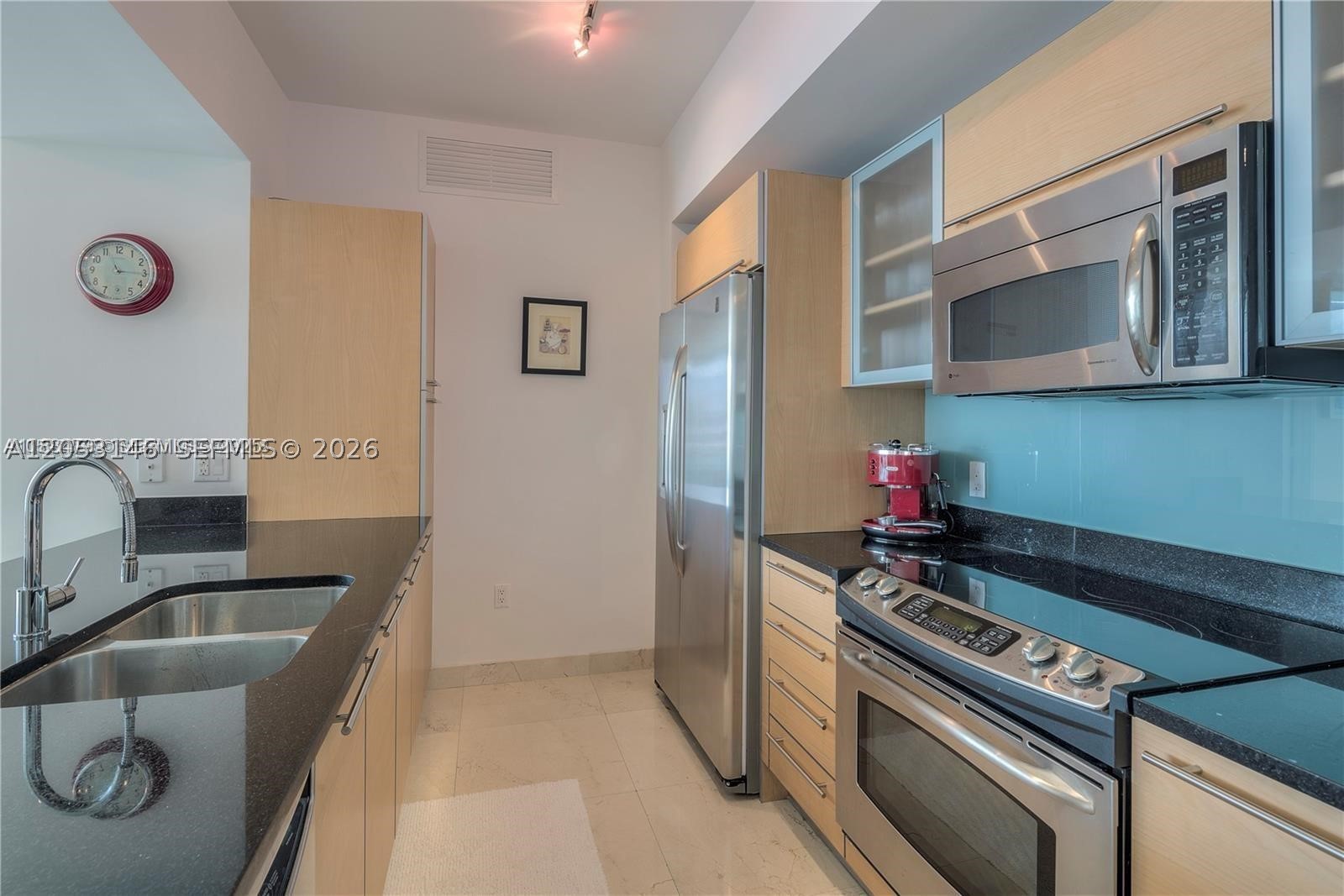 950 Brickell Bay Dr #1711, Miami FL 33131