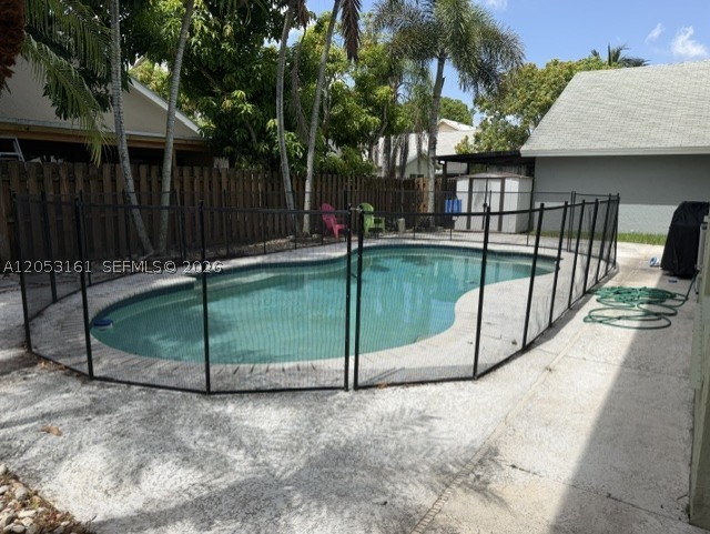 12236 NW 33rd St, Sunrise FL 33323