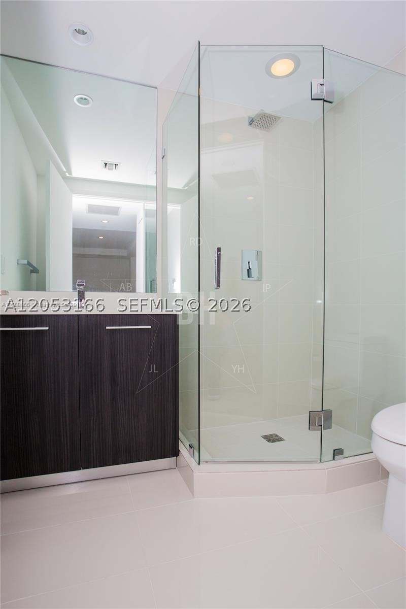 55 SW 9th St #1104, Miami FL 33130