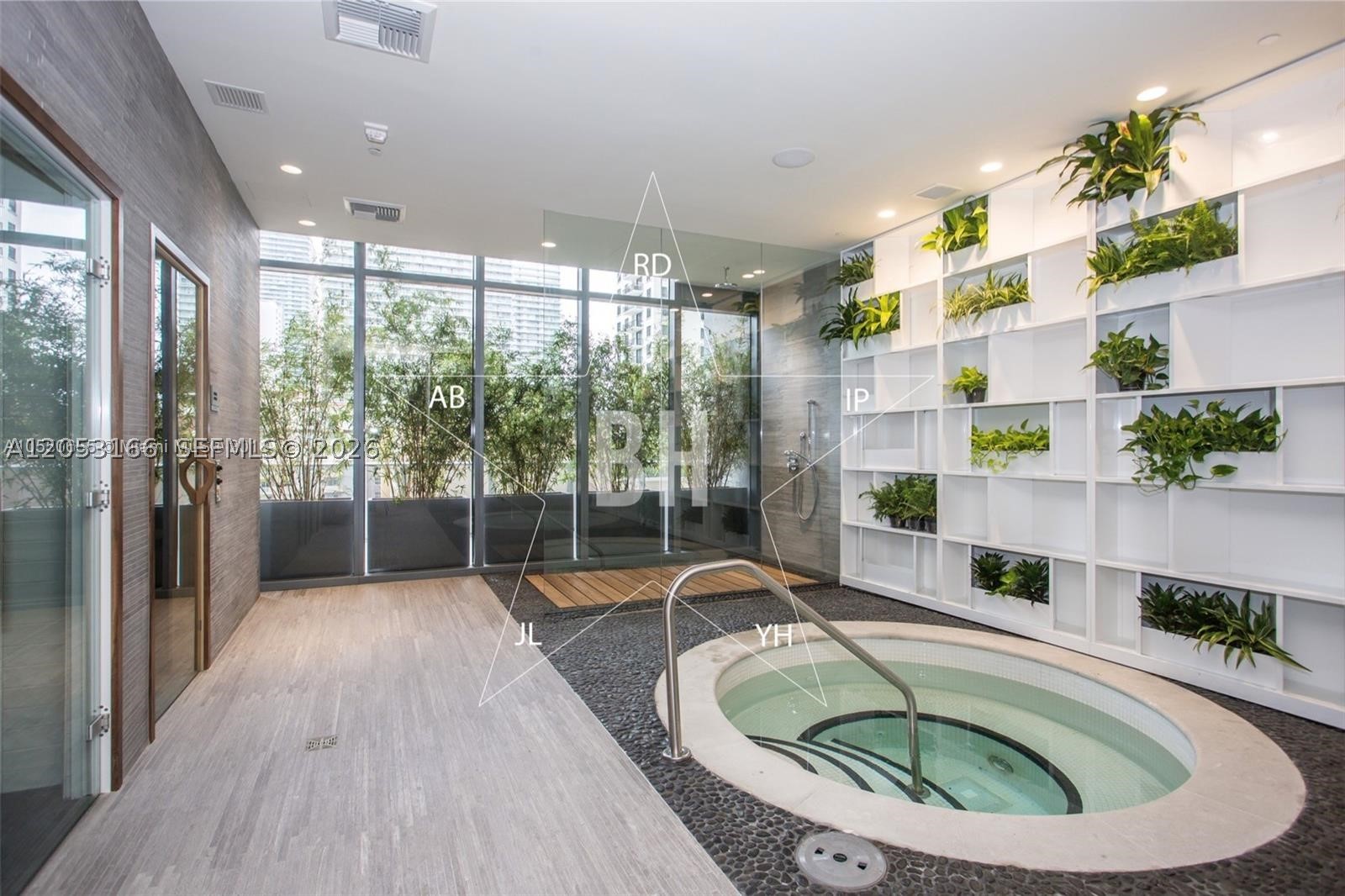 55 SW 9th St #1104, Miami FL 33130