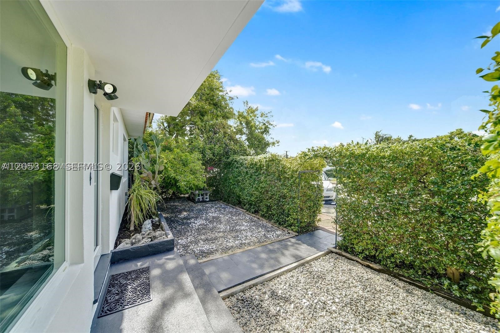 821 84th St, Miami Beach FL 33141