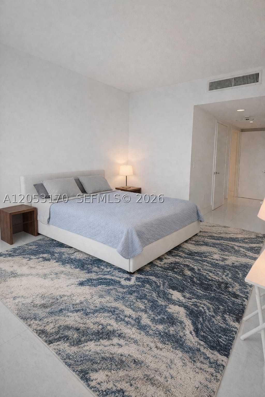 92 SW 3rd St #2510, Miami FL 33130
