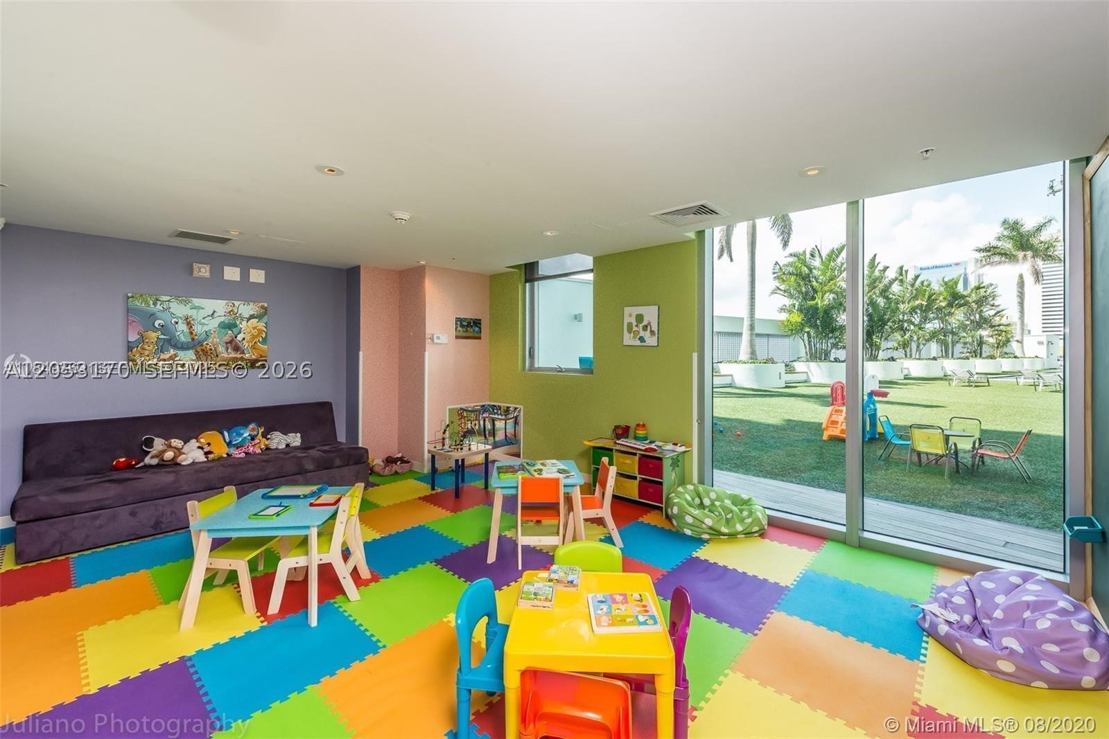 92 SW 3rd St #2510, Miami FL 33130