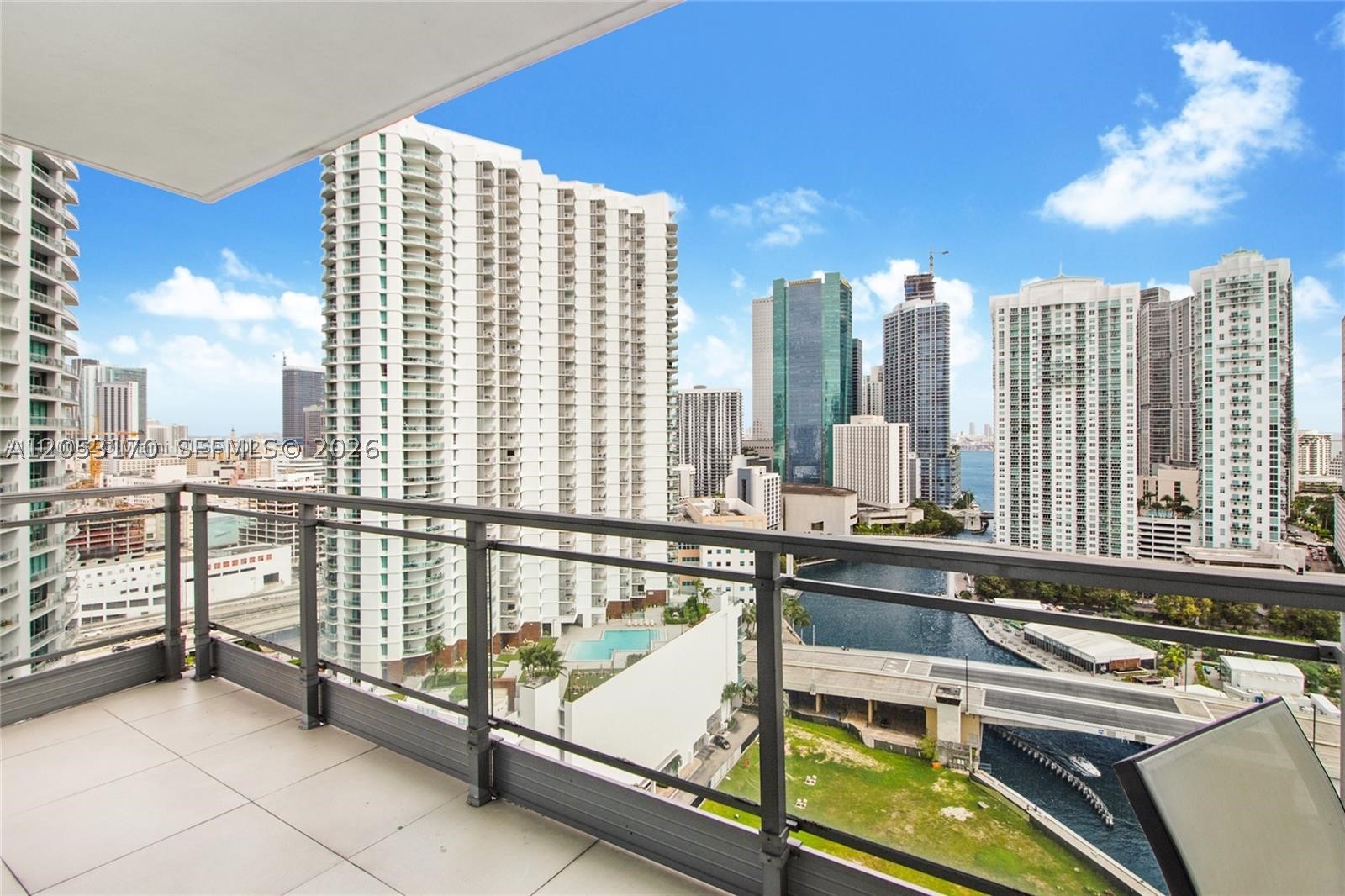 92 SW 3rd St #2510, Miami FL 33130