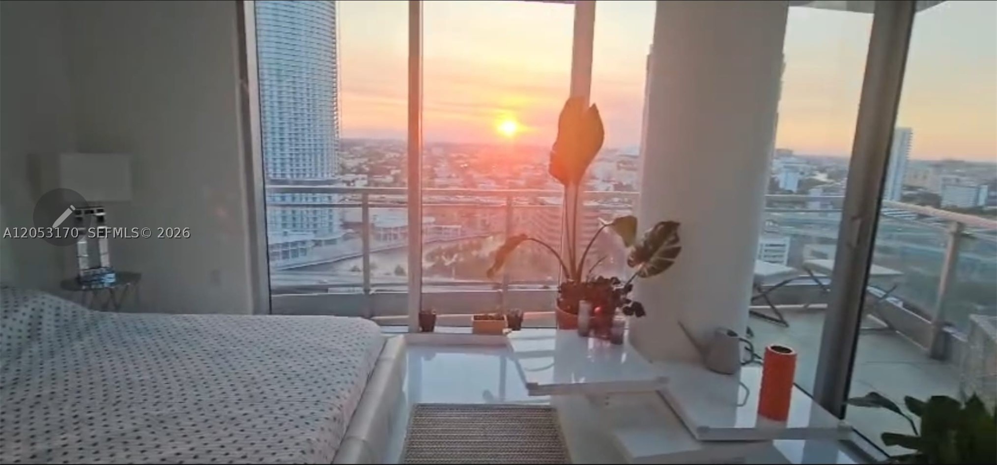 92 SW 3rd St #2510, Miami FL 33130