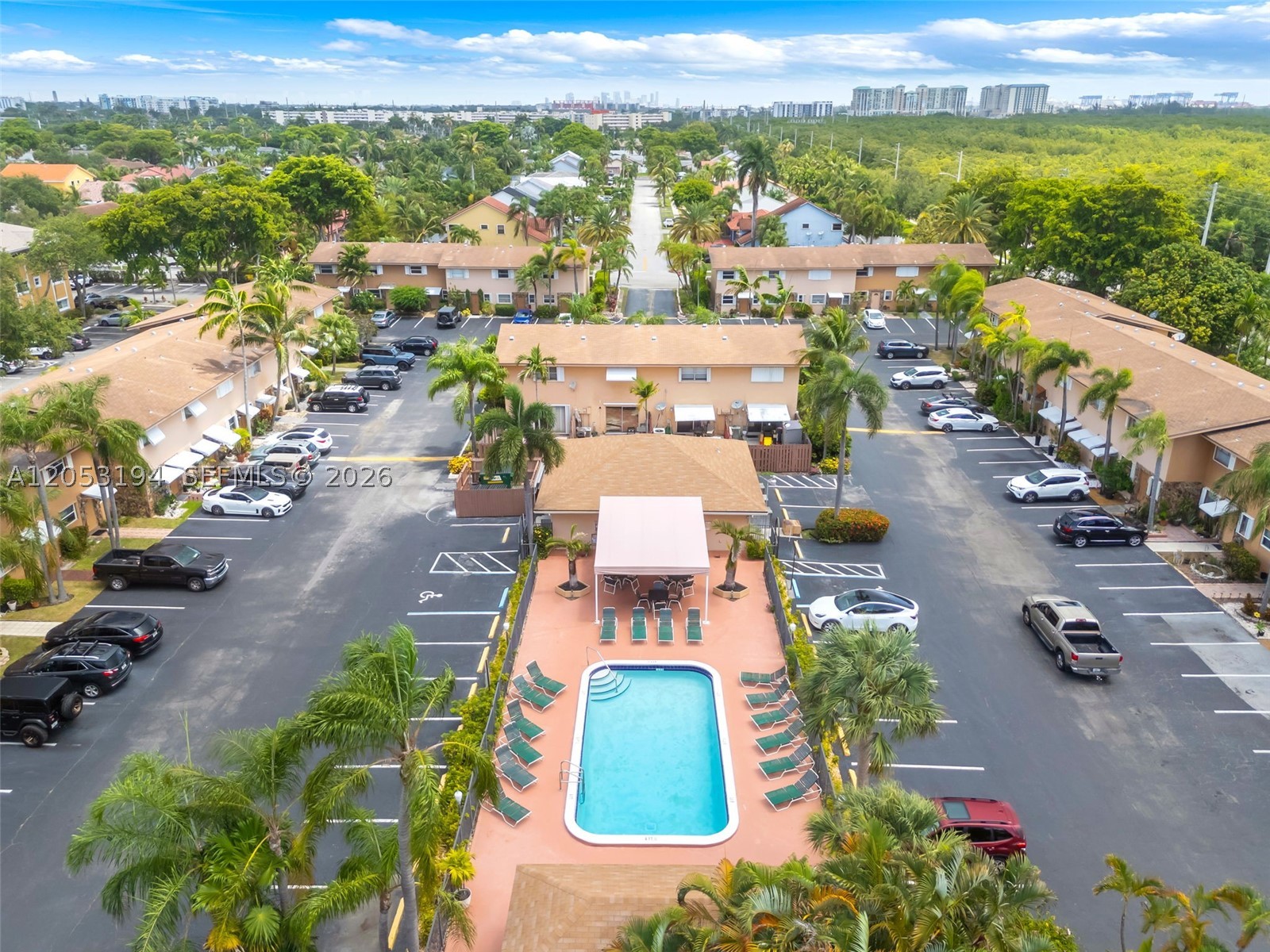 450 SE 7th St #261, Dania Beach FL 33004