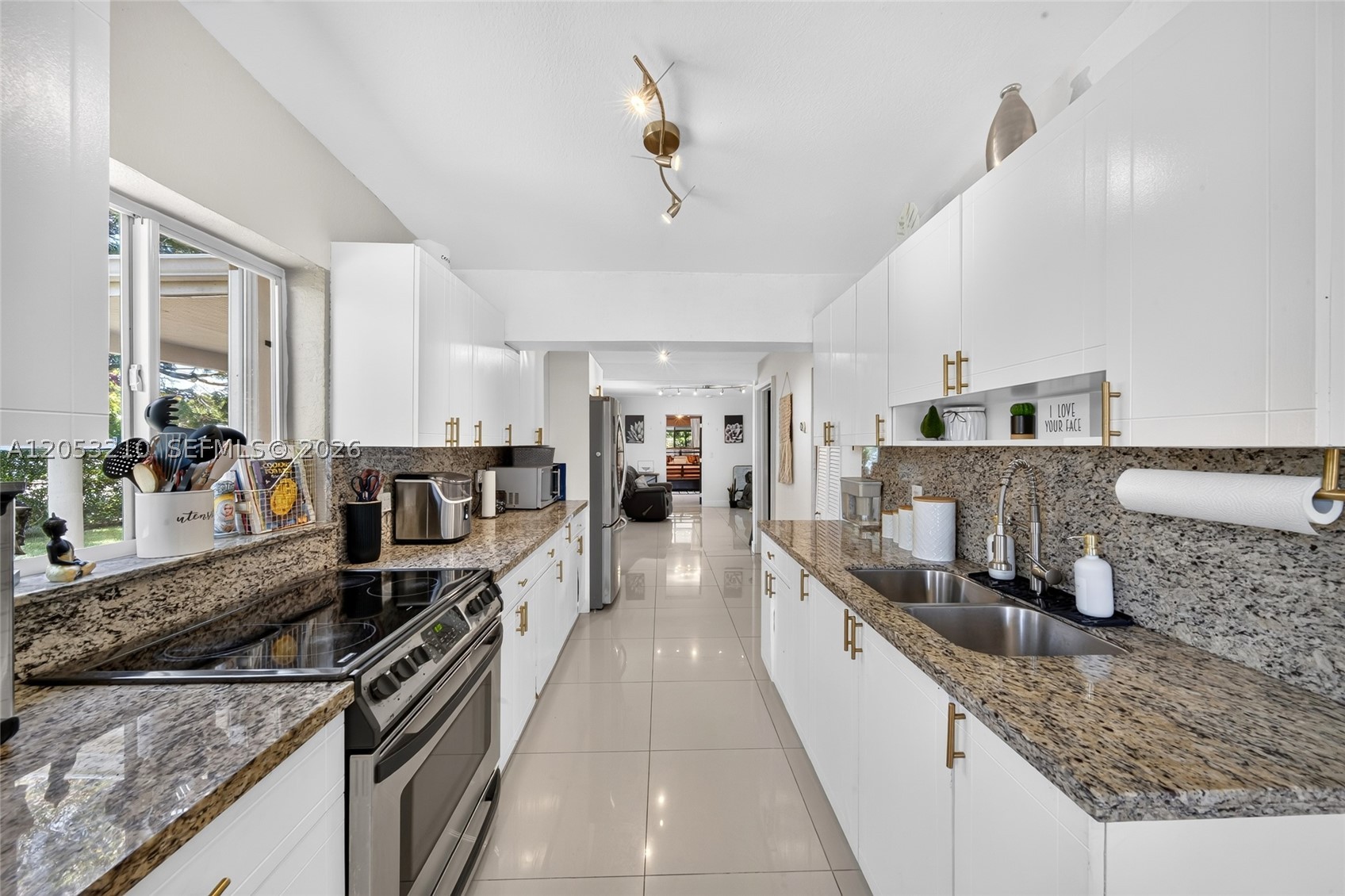 10141 SW 46th St, Miami FL 33165