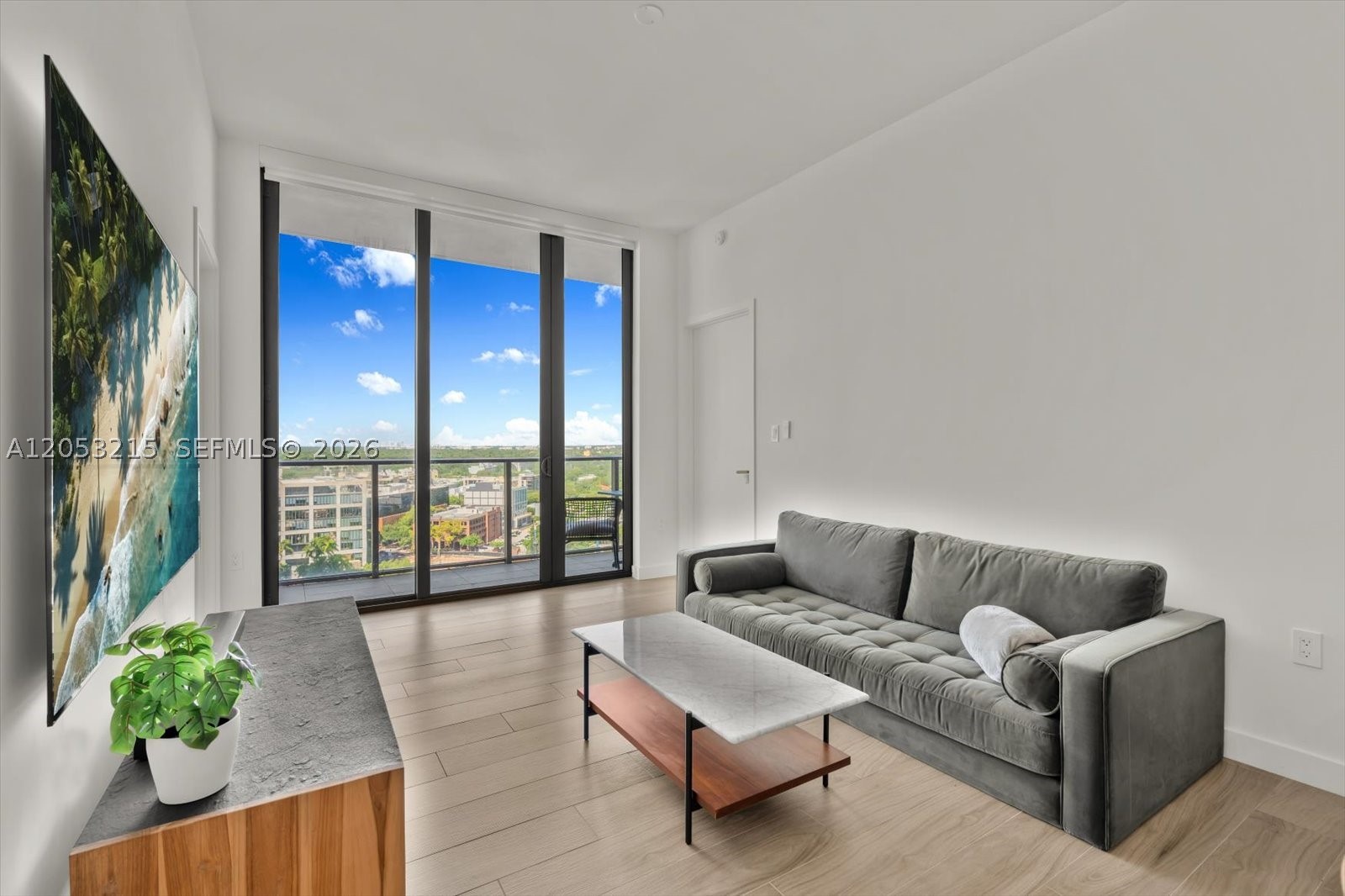 2678 Tigertail Ave #1605, Miami FL 33133