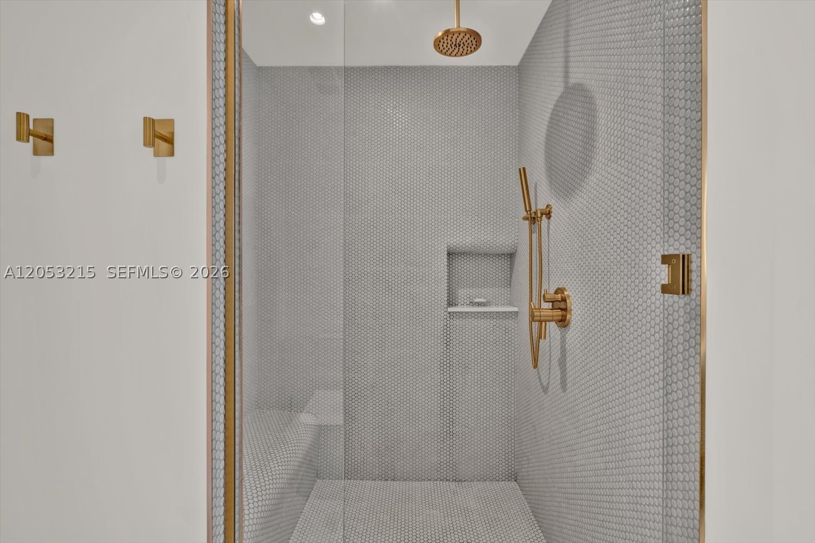 2678 Tigertail Ave #1605, Miami FL 33133