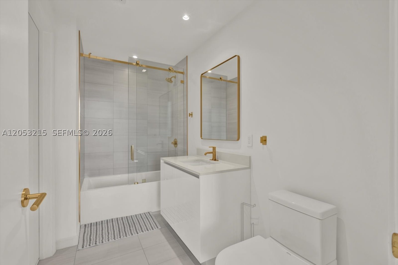 2678 Tigertail Ave #1605, Miami FL 33133