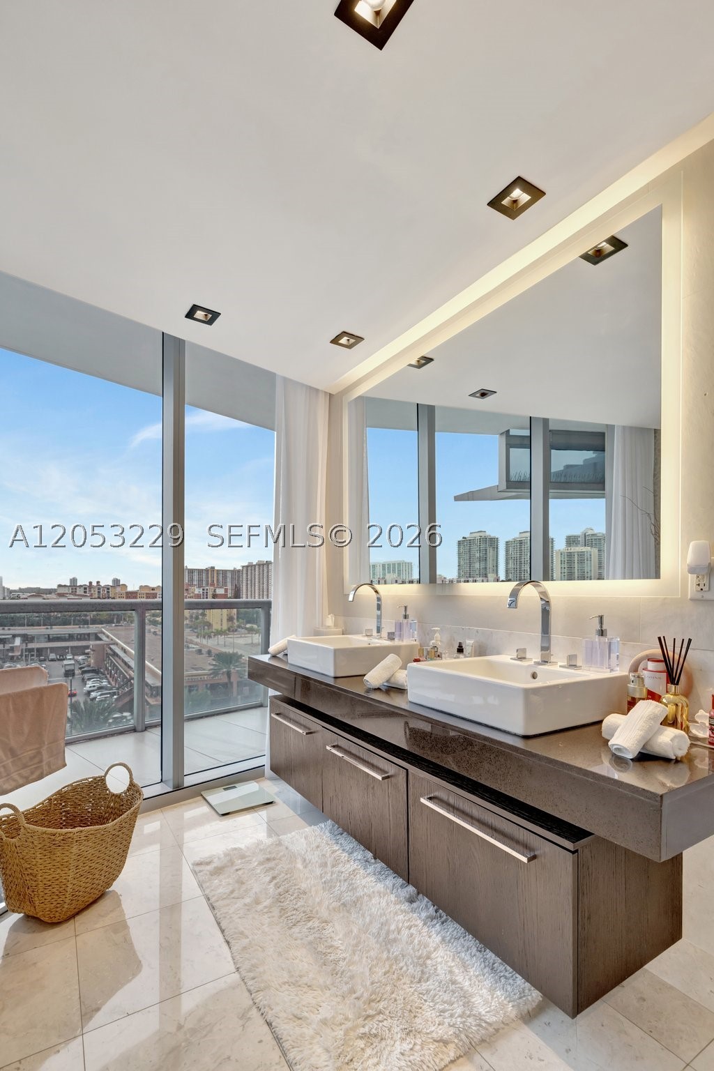 17121 Collins Ave #808, Sunny Isles Beach FL 33160
