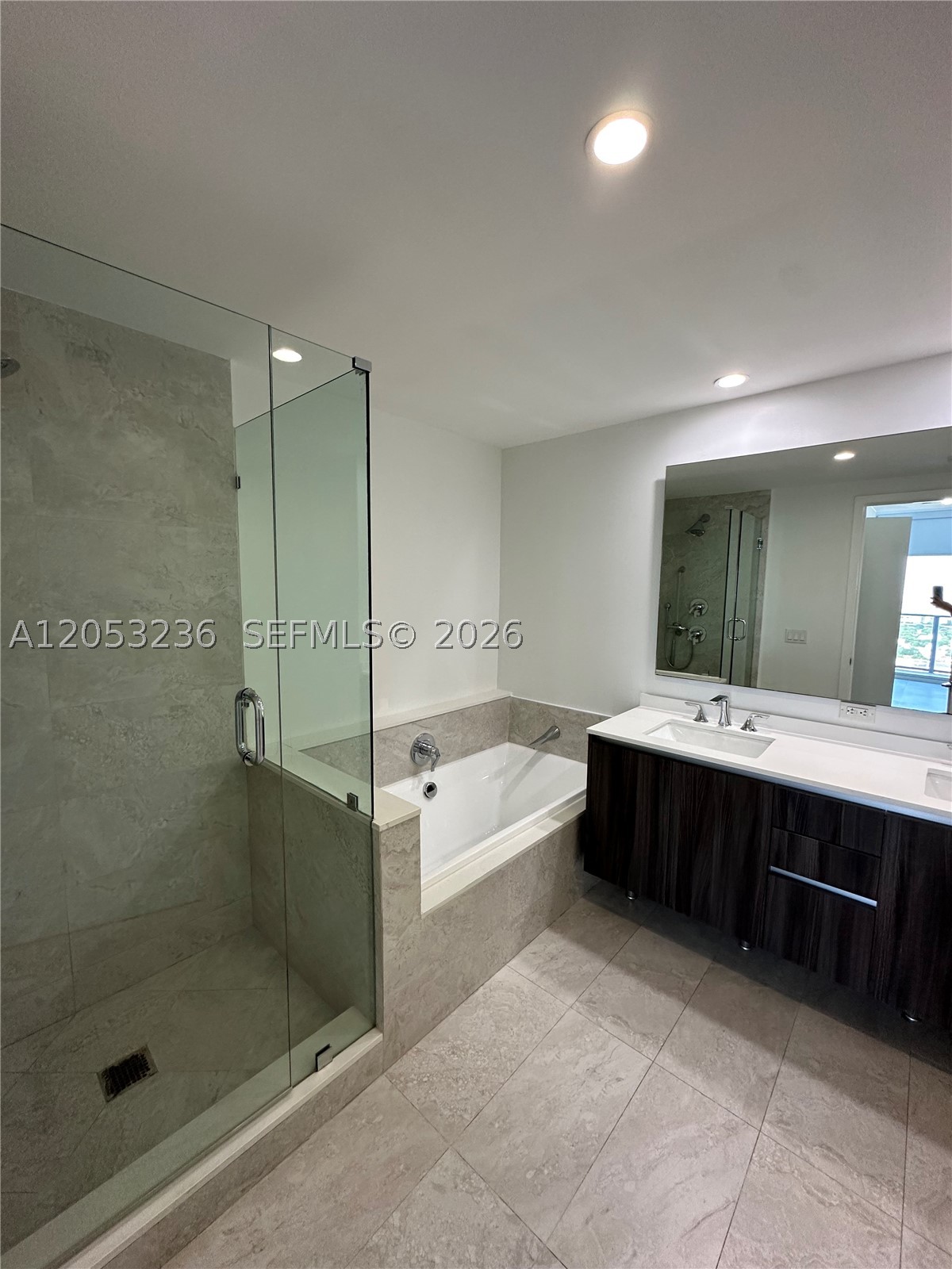 488 NE 18th St #3500, Miami FL 33132