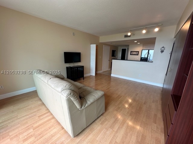 325 S Biscayne Blvd #4320, Miami FL 33131