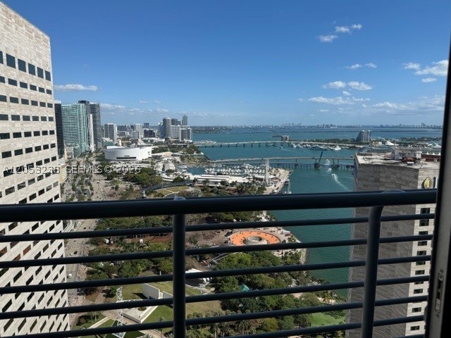 325 S Biscayne Blvd #4320, Miami FL 33131