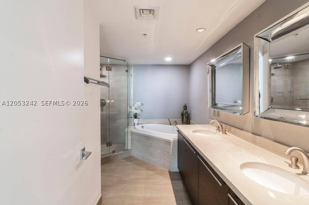 7928 East Dr #1604 + DEN, North Bay Village FL 33141