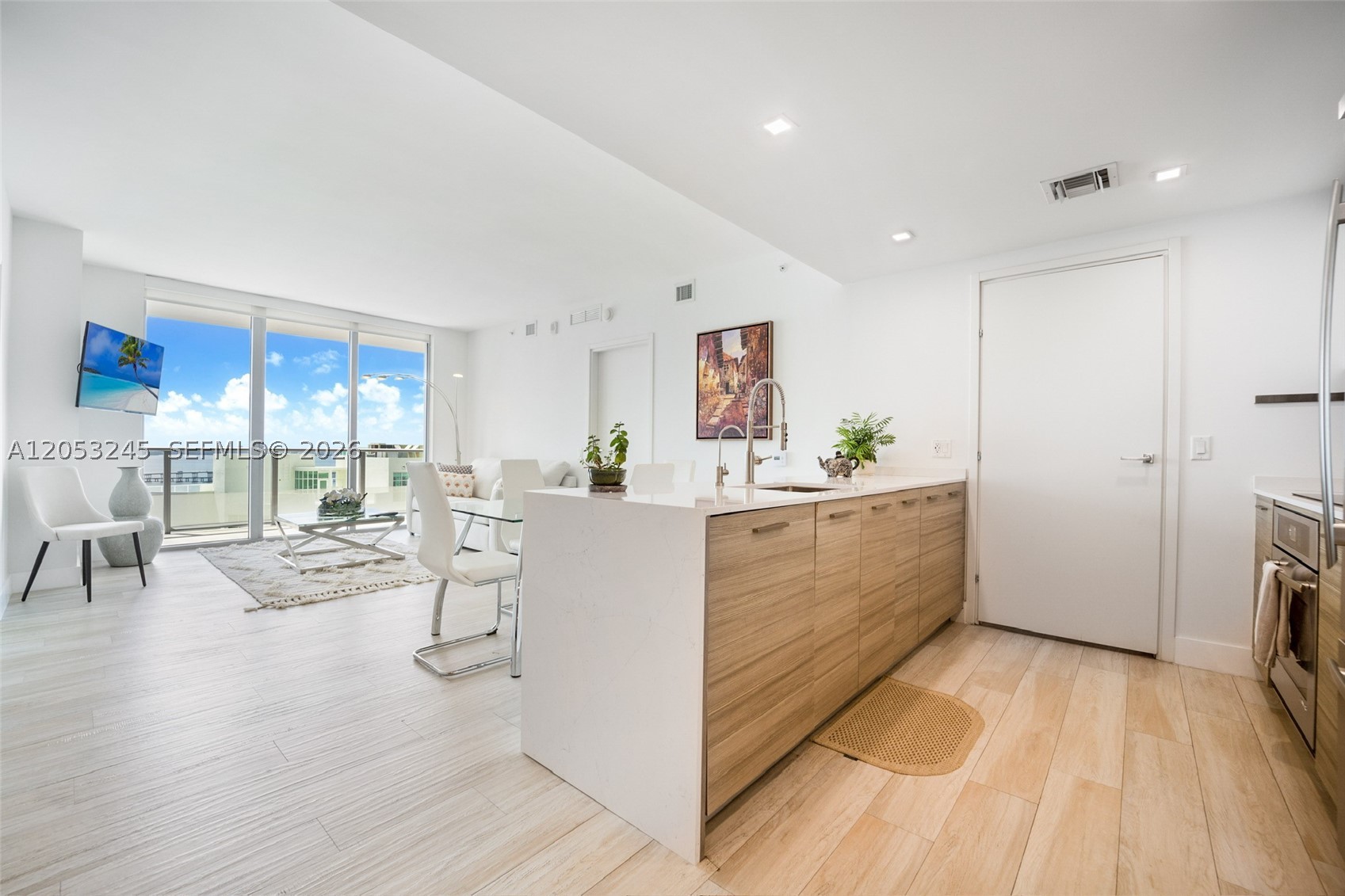 1300 Brickell Bay Dr #3004, Miami FL 33131