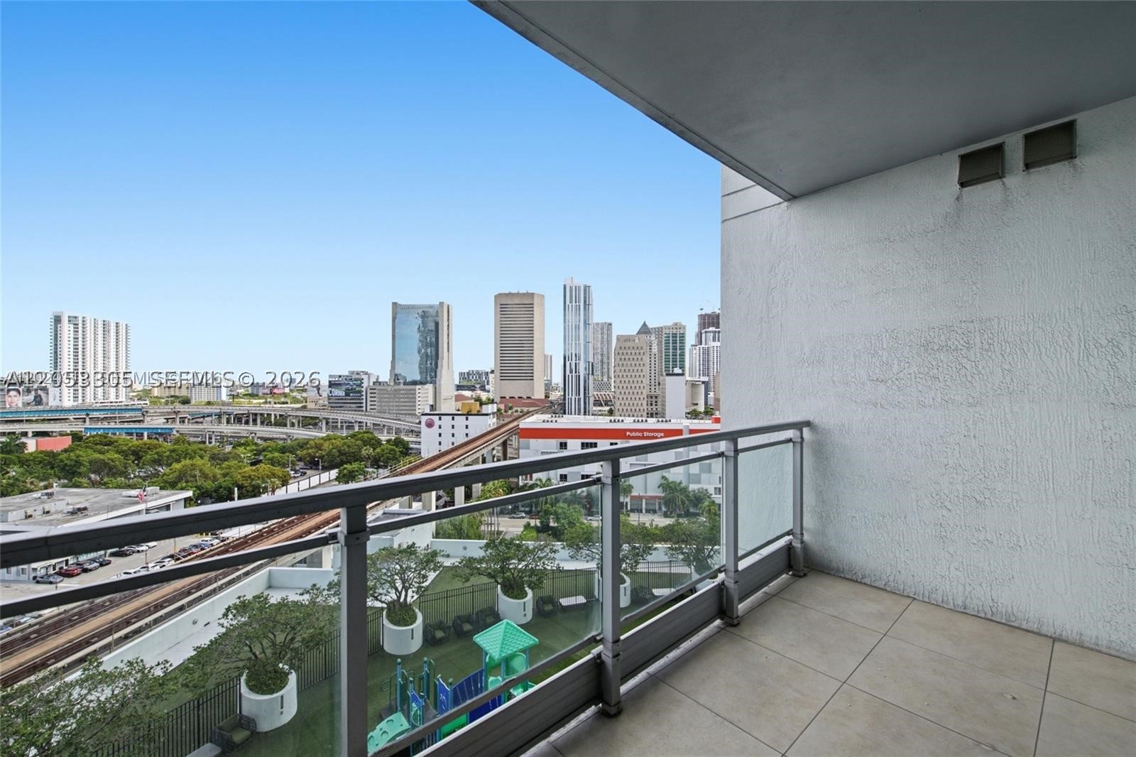 90 SW 3rd St #1409, Miami FL 33130
