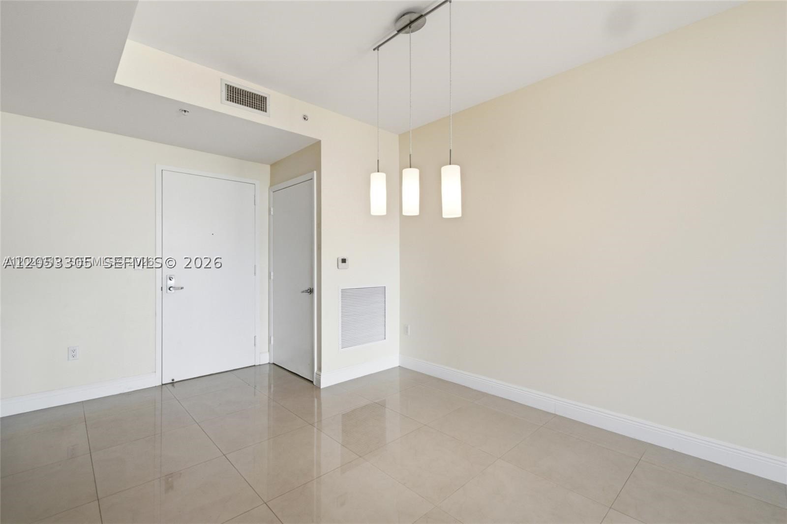 90 SW 3rd St #1409, Miami FL 33130