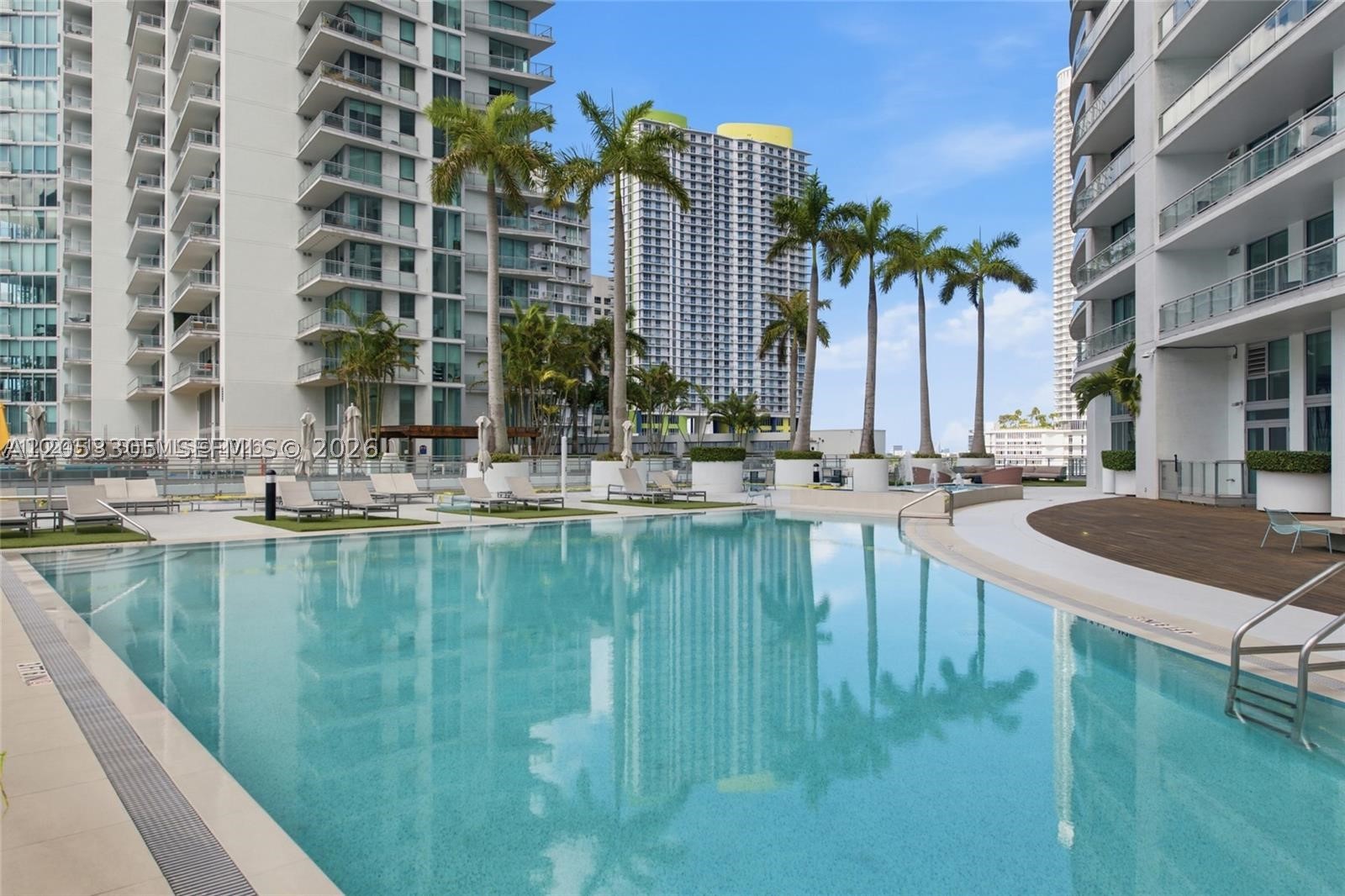 90 SW 3rd St #1409, Miami FL 33130
