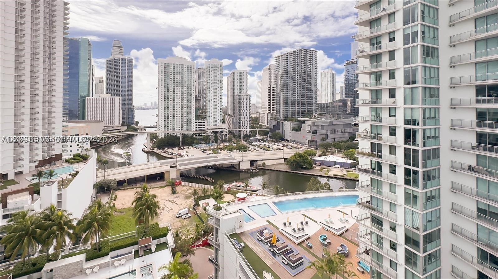 90 SW 3rd St #1409, Miami FL 33130