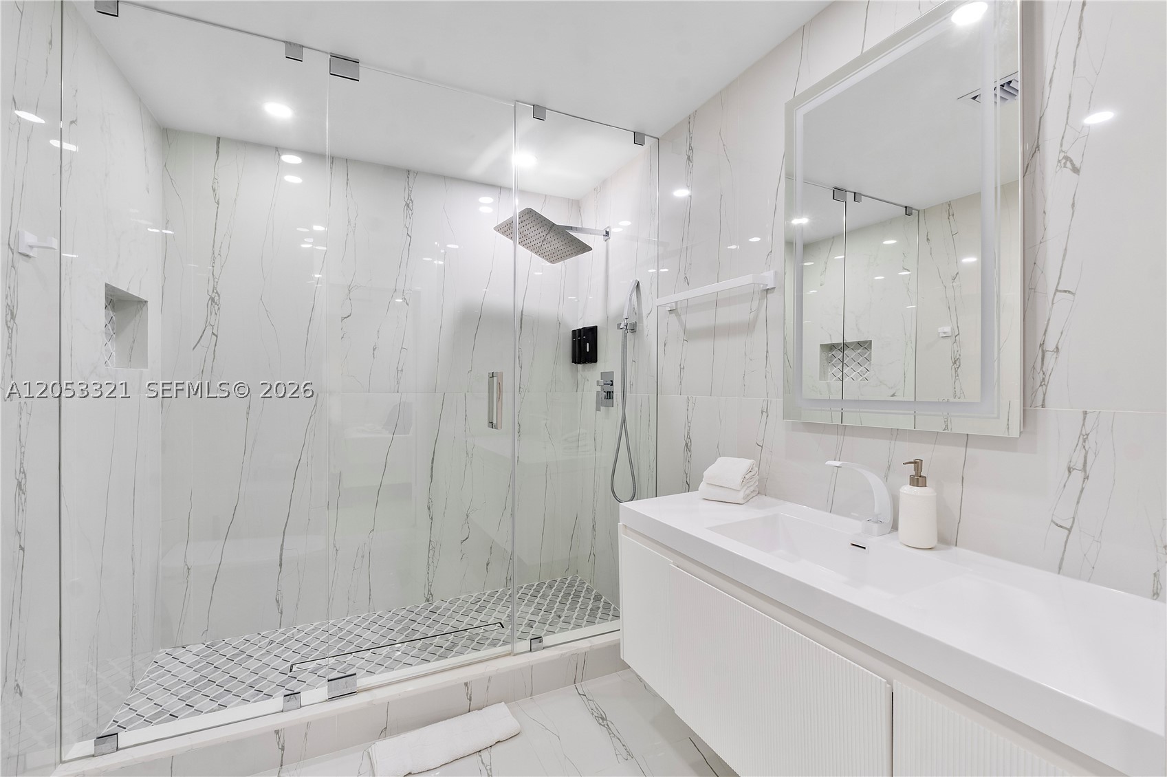 3261 Seaward Dr #3261, Lauderdale By The Sea FL 33062