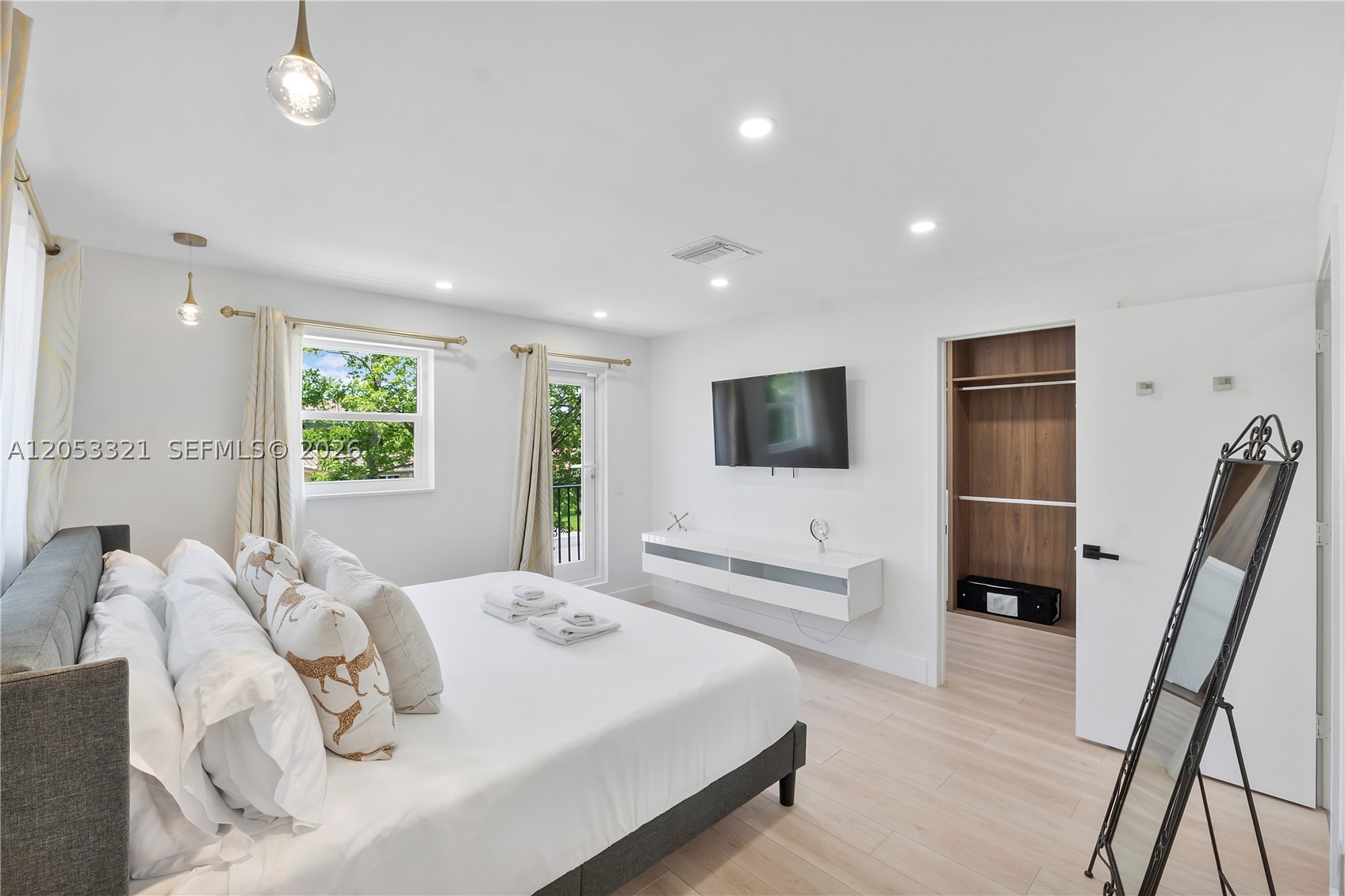 3261 Seaward Dr #3261, Lauderdale By The Sea FL 33062