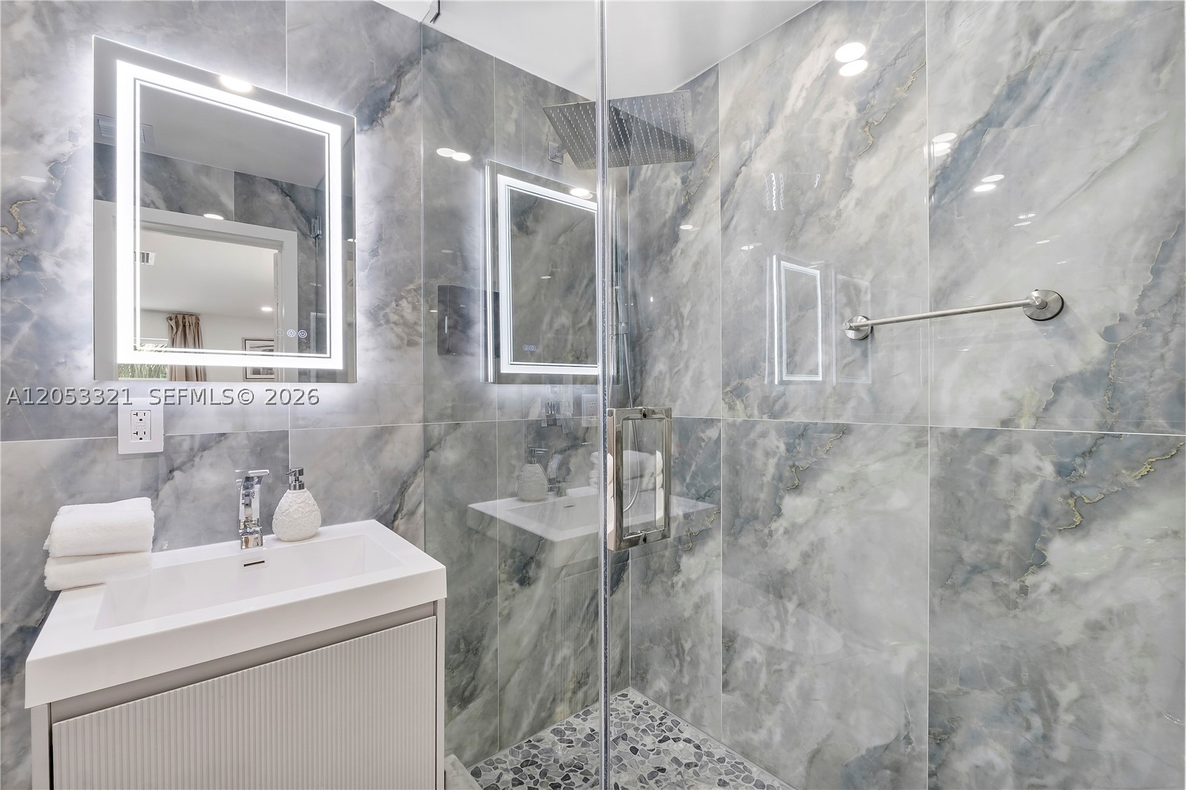 3261 Seaward Dr #3261, Lauderdale By The Sea FL 33062