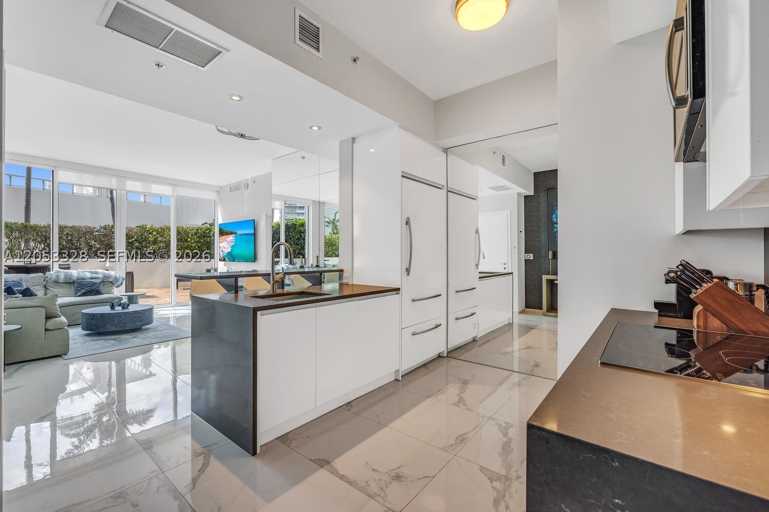 50 S Pointe Dr #510, Miami Beach FL 33139