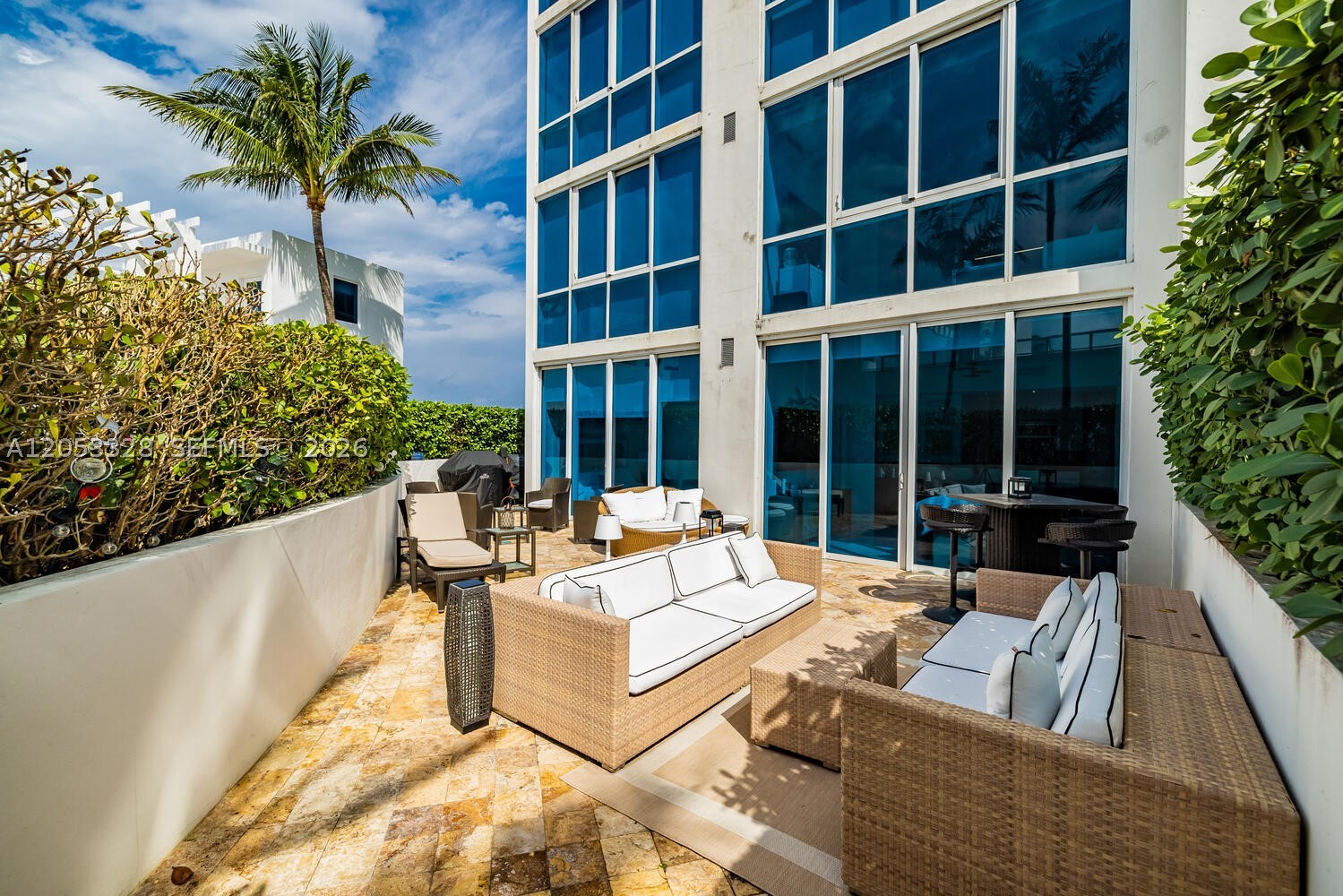 50 S Pointe Dr #510, Miami Beach FL 33139