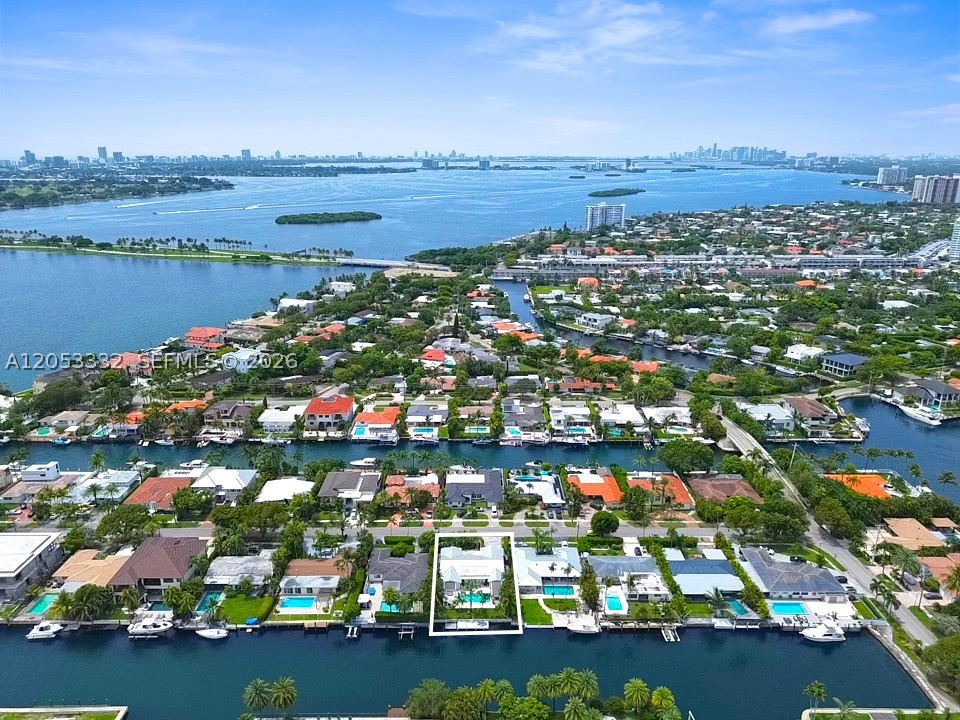 2273 Bayview Ln, North Miami FL 33181