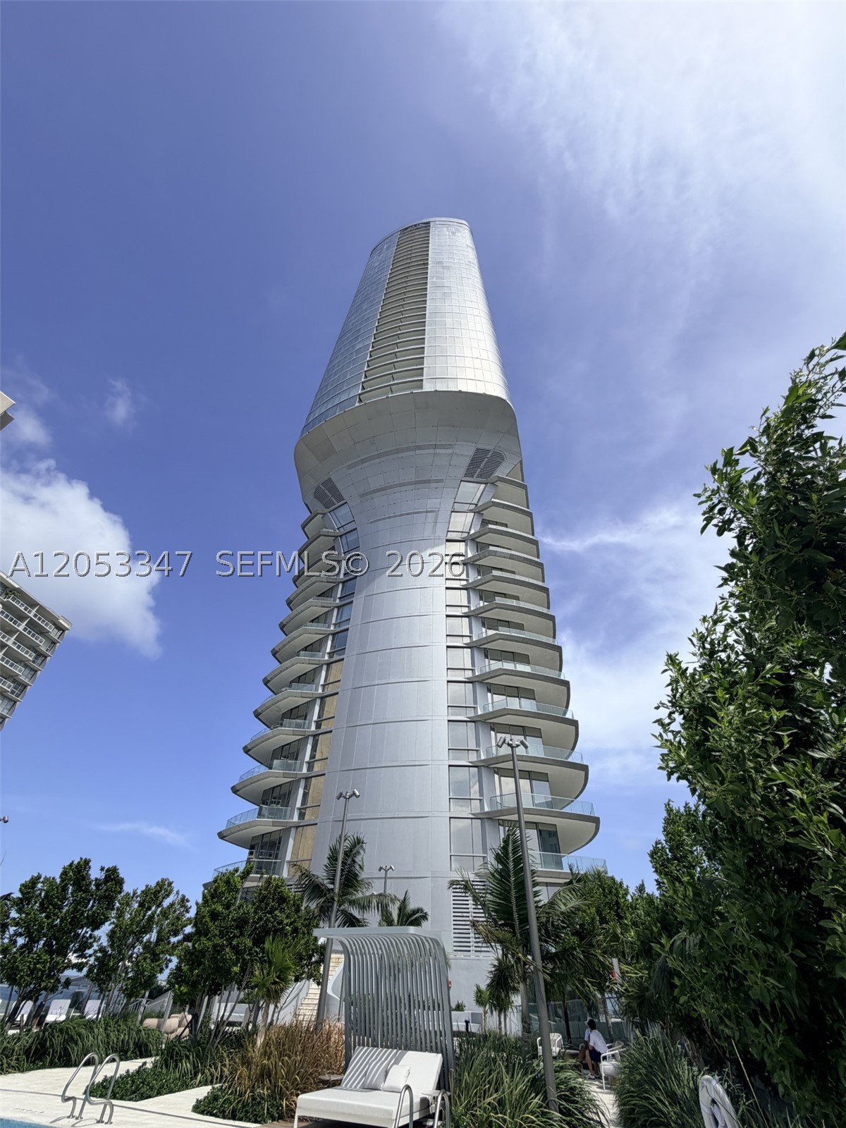 175 SE 25 ROAD #902, Miami FL 33129